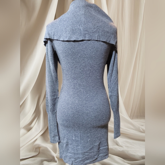 Sophisticated Cache dress - Picture 3 of 7